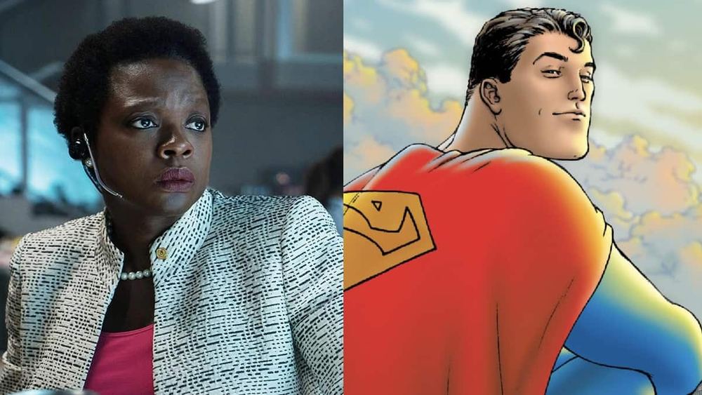 Amanda Waller en veste claire, à côté d'un Superman dessiné