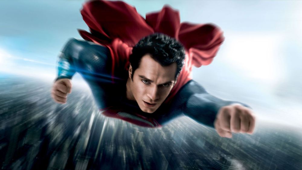 Superman en vol au-dessus des nuages dans Man of Steel